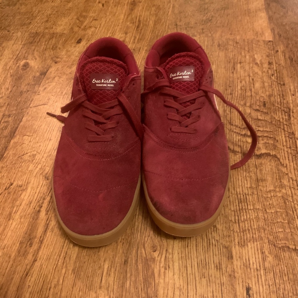 Nike Eric listen SB shoes